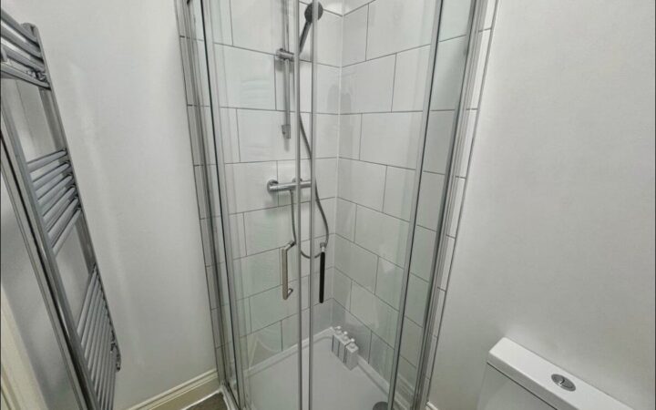 o_1j7hg3dq41tfn1jh01n1v1bjr1kued