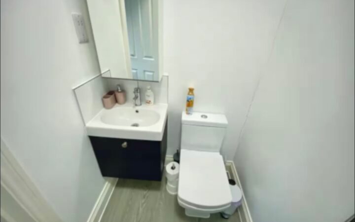 o_1j7hgd6vo6la1ser18up1rj8ja35