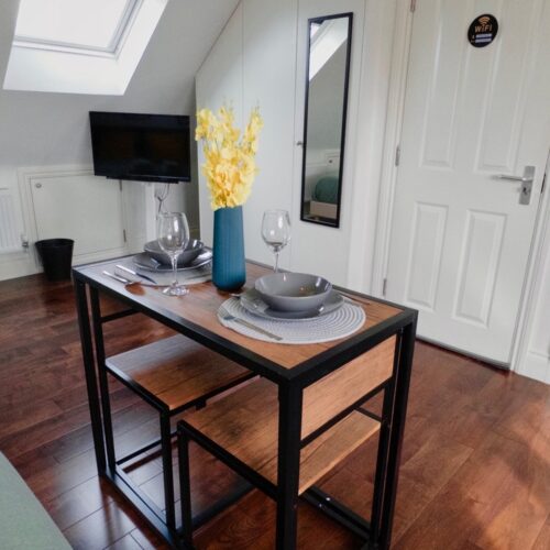 o_1j7hgkae81l1111gphtkoplp7