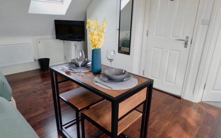 o_1j7hgkae81l1111gphtkoplp7