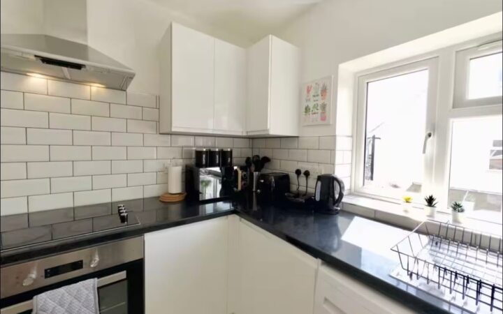 o_1j7jtg07v1tkjgku1f8n1k3963