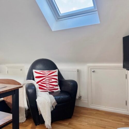 o_1j7julclh1itd1i191f9fl9f1m835